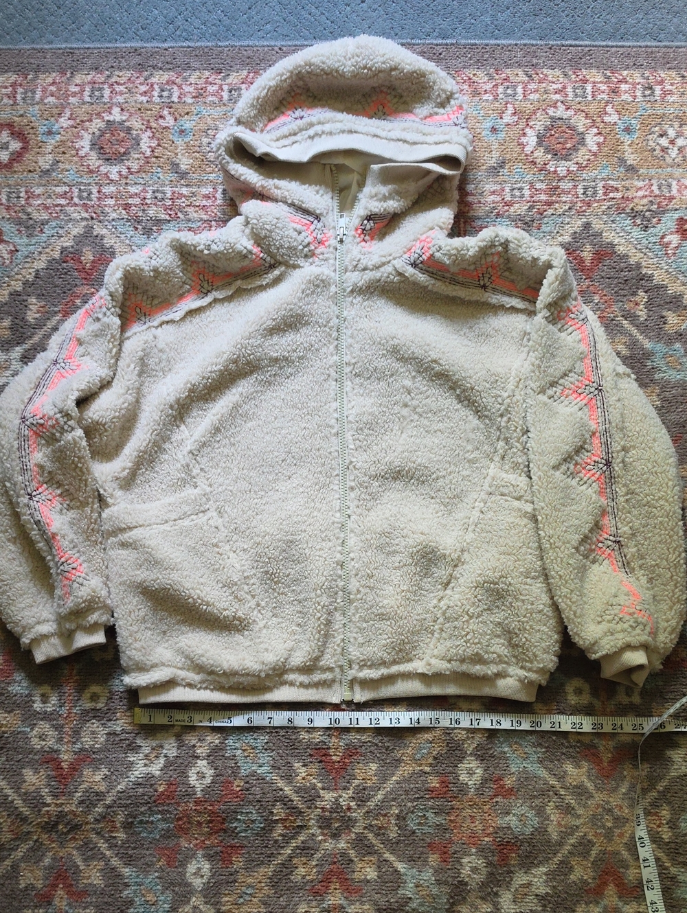 easel Cream Sherpa Hooded Jacket with Pink Accent Stitching Womens Medium 2